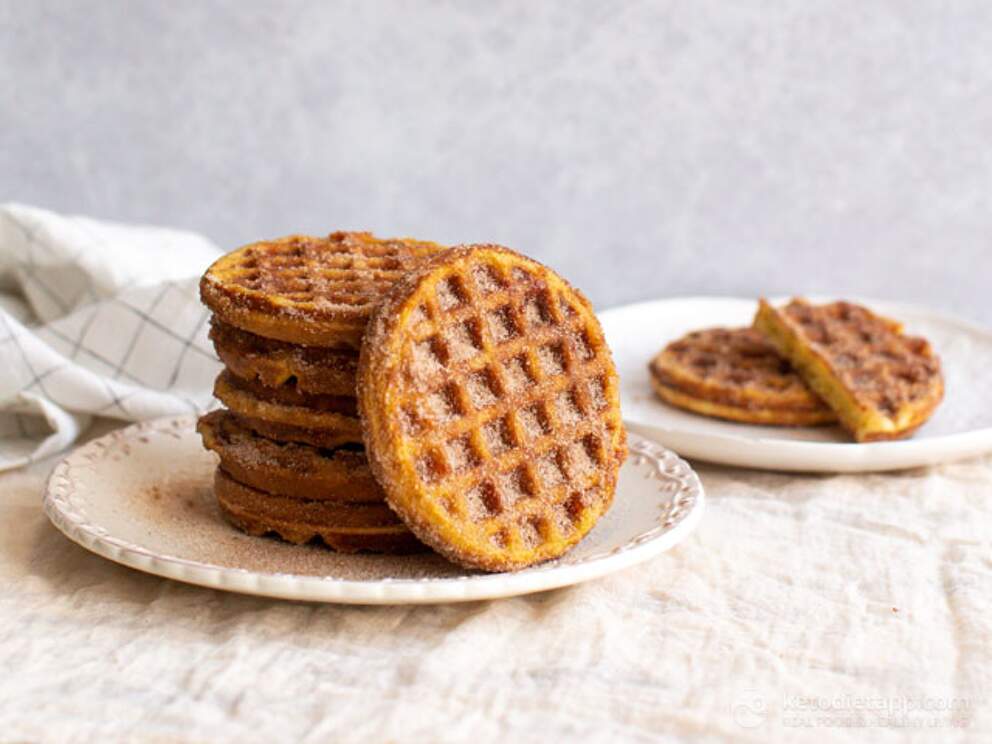 Keto Snickerdoodle Chaffles