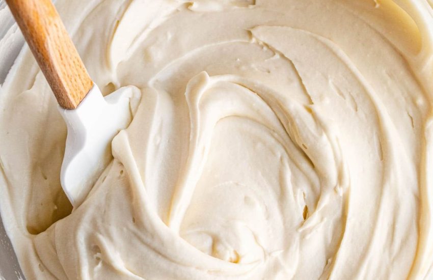 Skinny Vanilla Cream Cheese Frosting