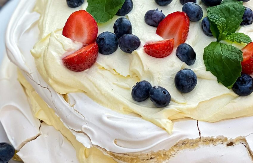 Air Fryer Vanilla Berry Pavlova